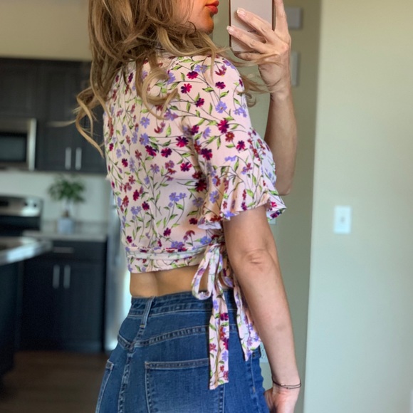 -Blush Floral Wrap Crop- - Picture 3 of 4